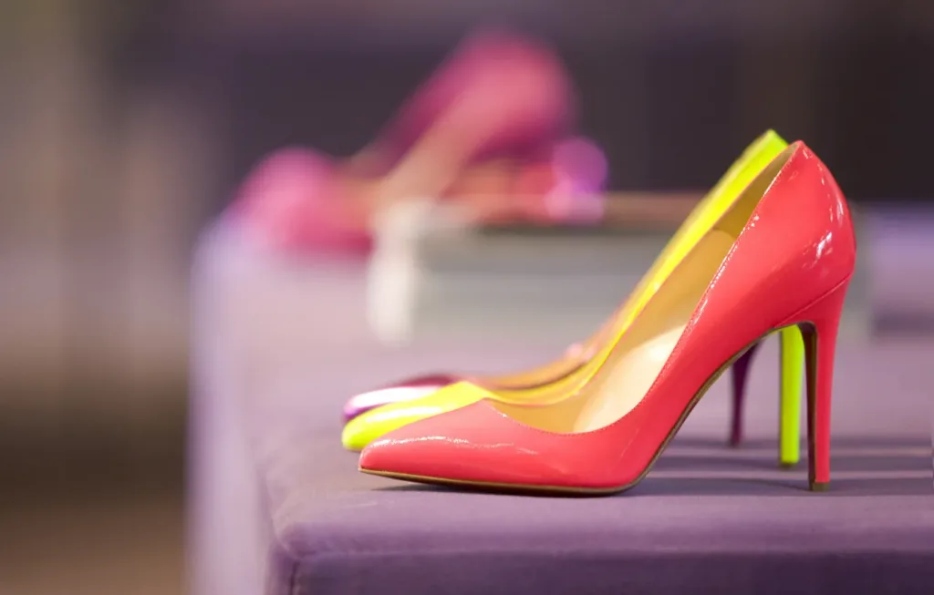 Dit is niet om esthetische redenen: waarom is het volgens een interieurontwerper een vergissing om schoenen in een kast op te bergen?
